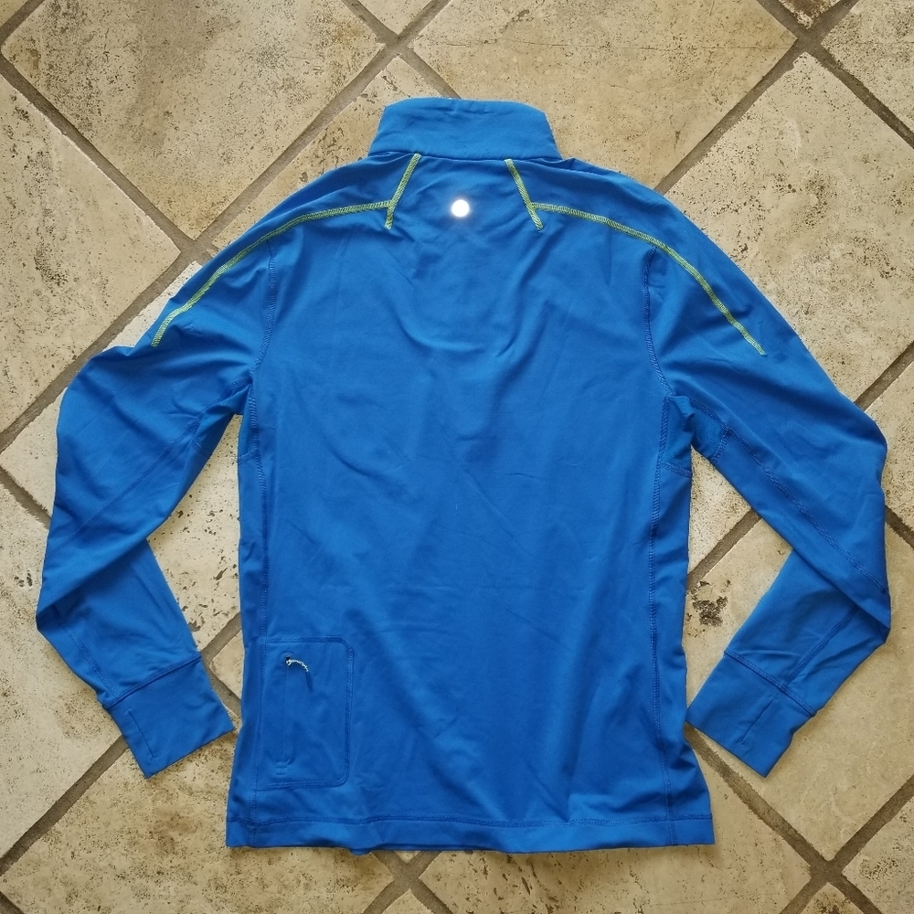 Lululemon 1/2 Zip Pullover - Picture 5 of 10